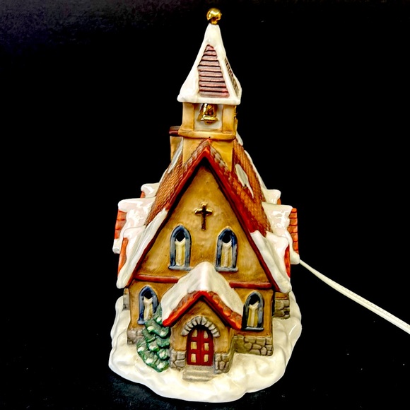 Vintage ceramic old world light up church by San Francisco Music Co - Picture 2 of 10